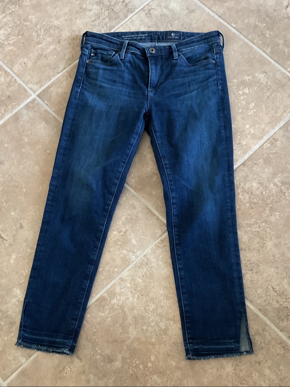 AG mid rise Stevie capri petite, size 25P